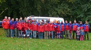 Aktive Kameradinnen und Kameraden und die Jugendgruppe der Bergwacht Esslingen